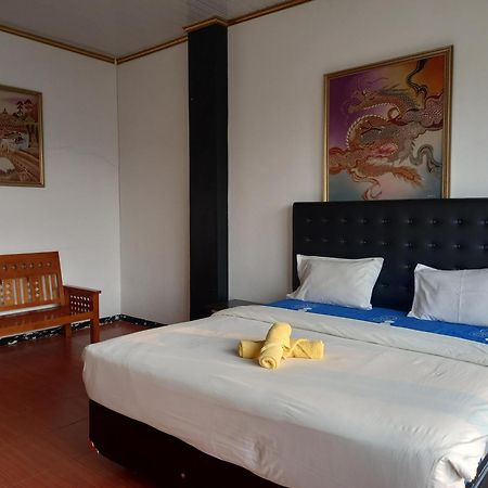 Dc Hotel & Hostel Labuan Bajo Εξωτερικό φωτογραφία