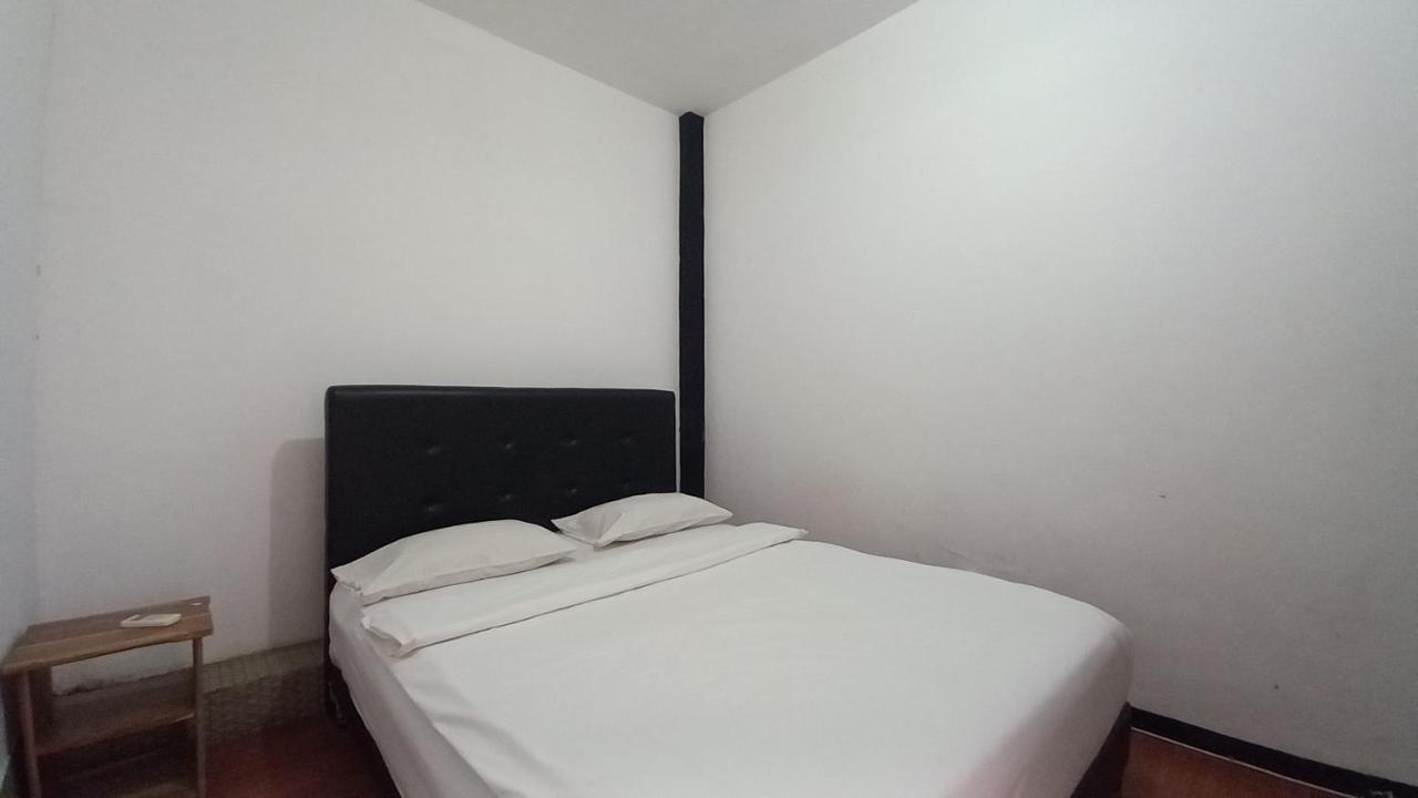Dc Hotel & Hostel Labuan Bajo Εξωτερικό φωτογραφία