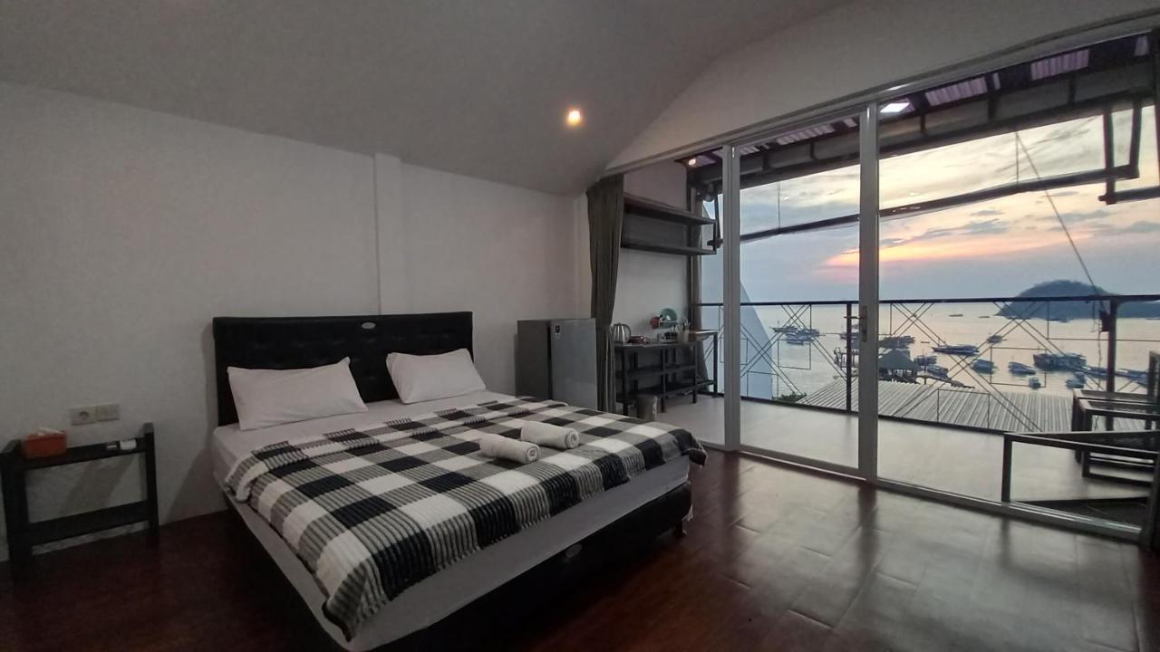 Dc Hotel & Hostel Labuan Bajo Εξωτερικό φωτογραφία