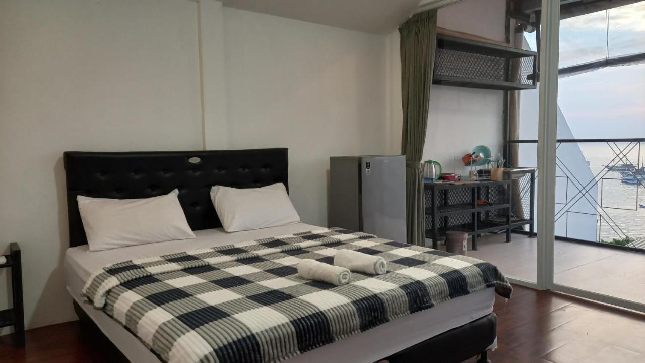 Dc Hotel & Hostel Labuan Bajo Εξωτερικό φωτογραφία