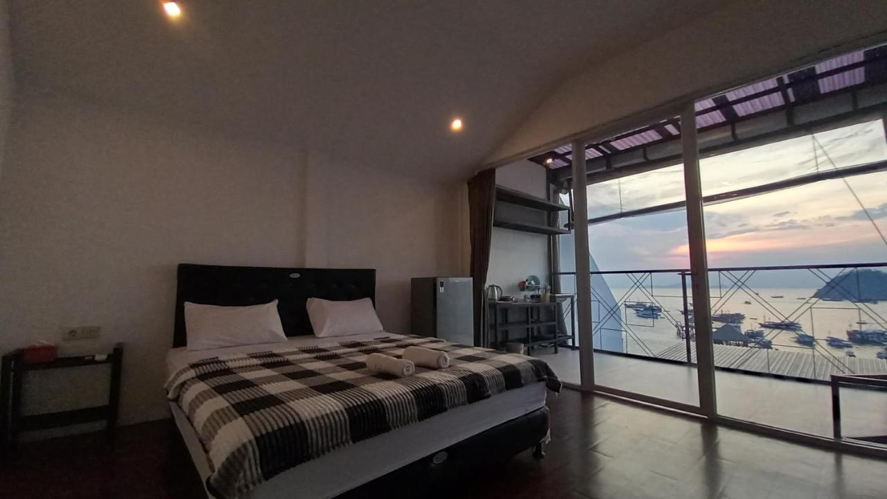 Dc Hotel & Hostel Labuan Bajo Εξωτερικό φωτογραφία