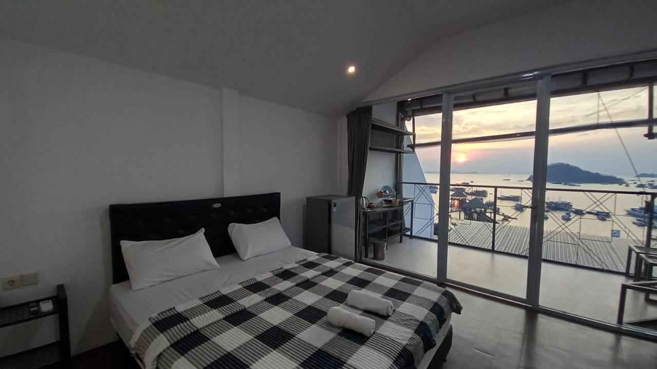 Dc Hotel & Hostel Labuan Bajo Εξωτερικό φωτογραφία