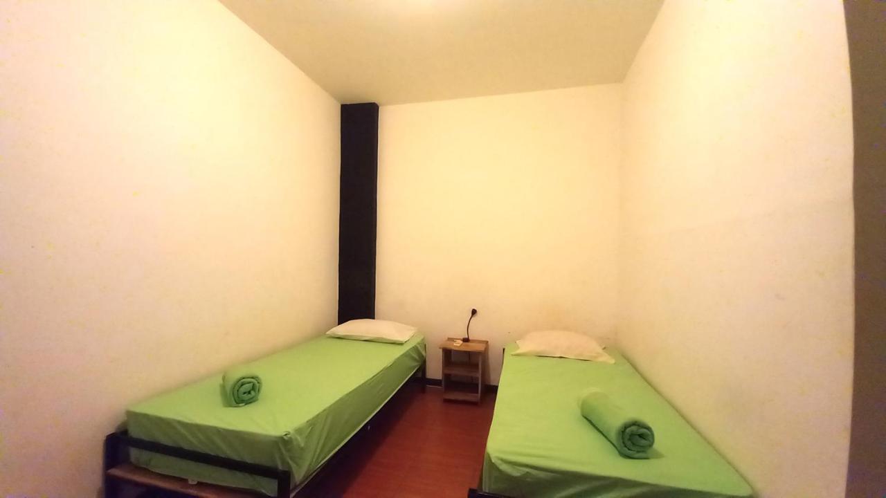 Dc Hotel & Hostel Labuan Bajo Εξωτερικό φωτογραφία