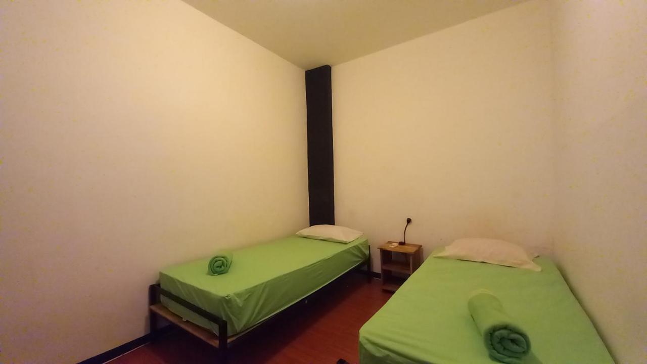 Dc Hotel & Hostel Labuan Bajo Εξωτερικό φωτογραφία