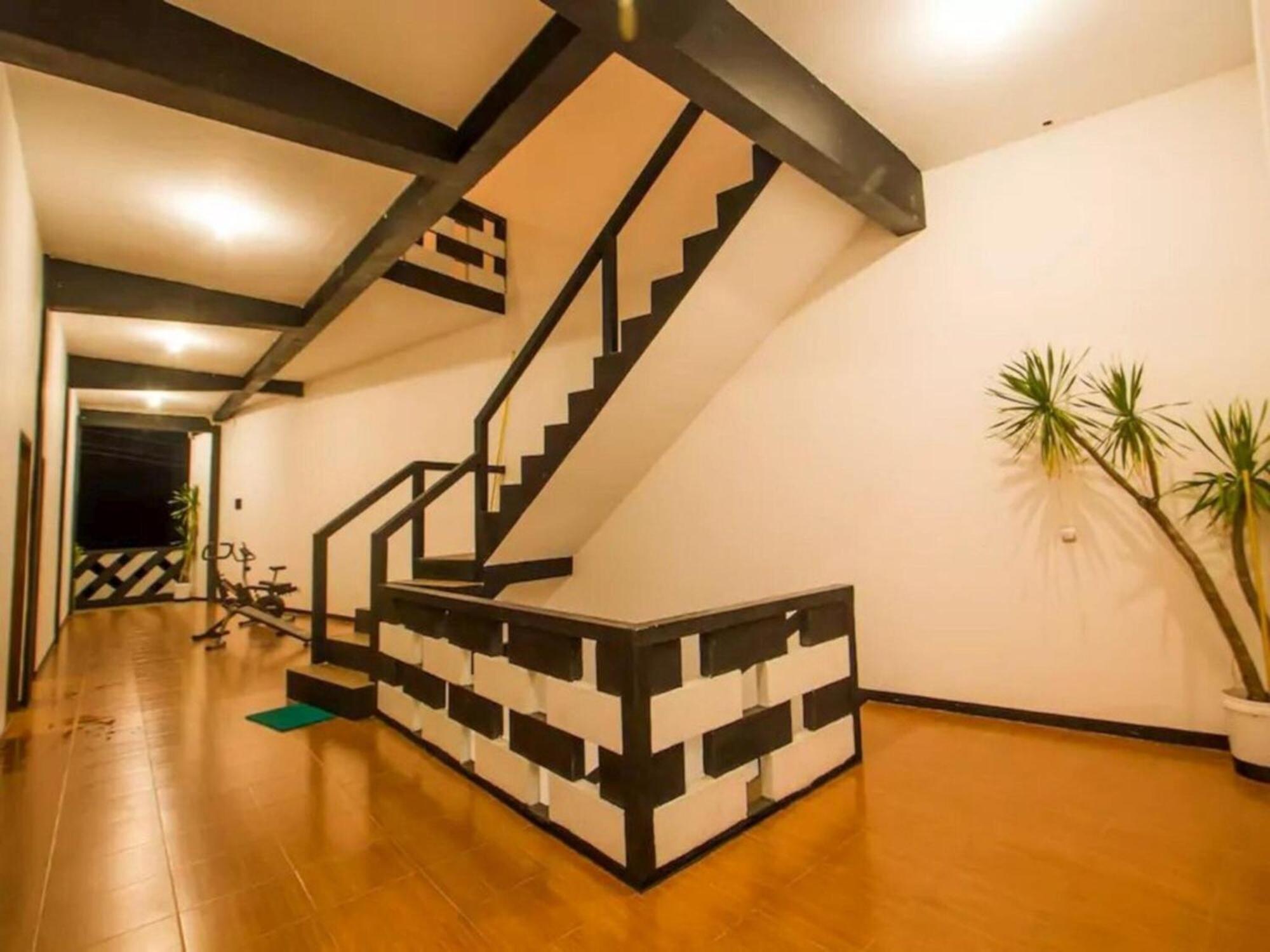 Dc Hotel & Hostel Labuan Bajo Εξωτερικό φωτογραφία