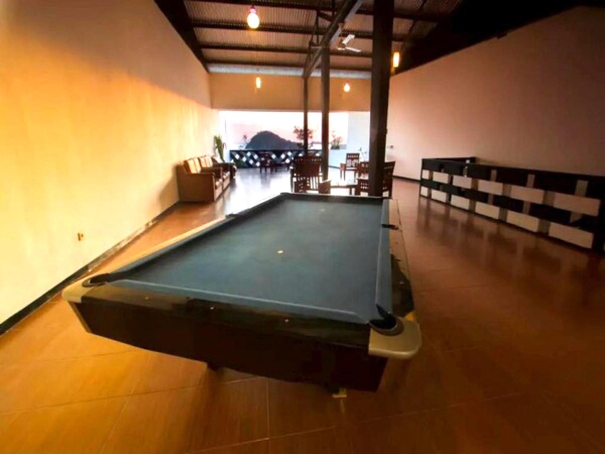 Dc Hotel & Hostel Labuan Bajo Εξωτερικό φωτογραφία