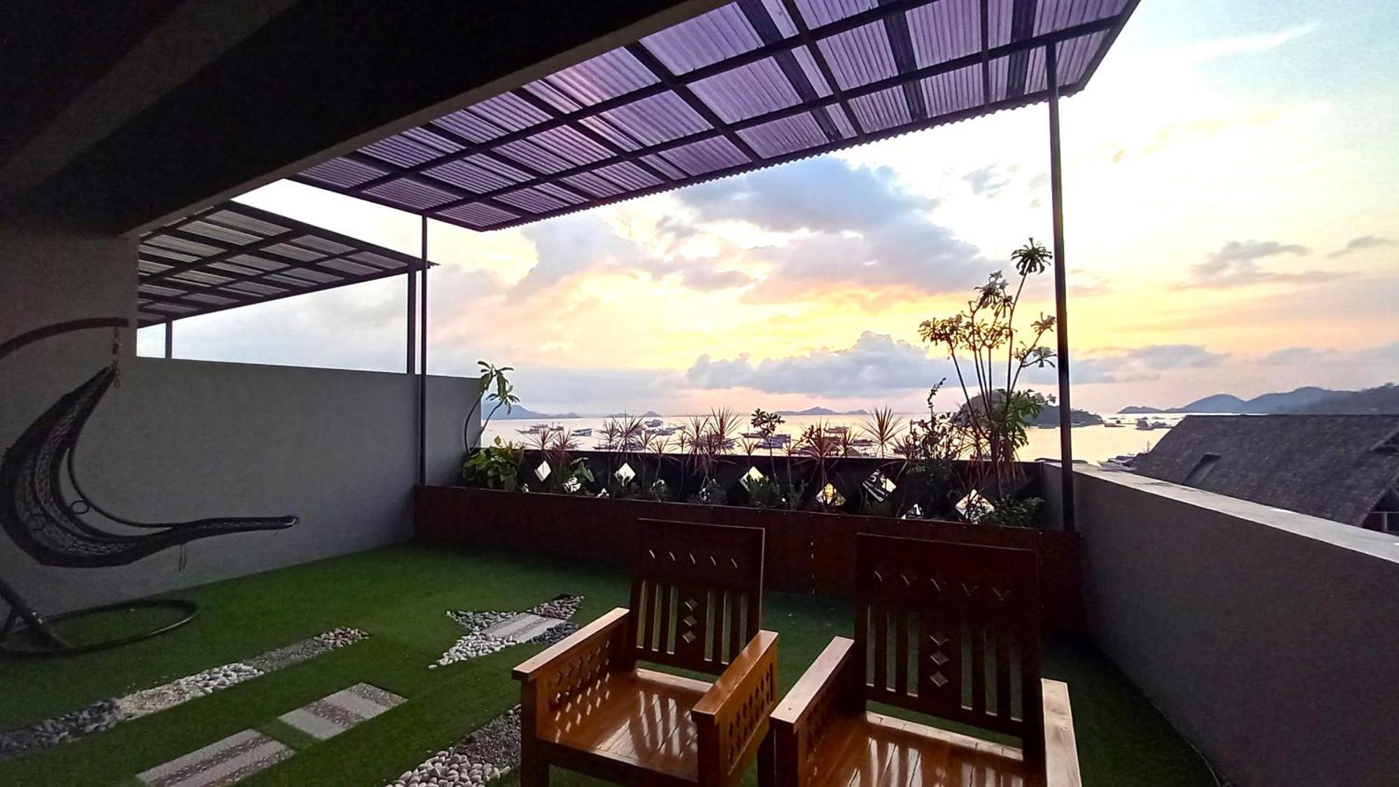 Dc Hotel & Hostel Labuan Bajo Εξωτερικό φωτογραφία