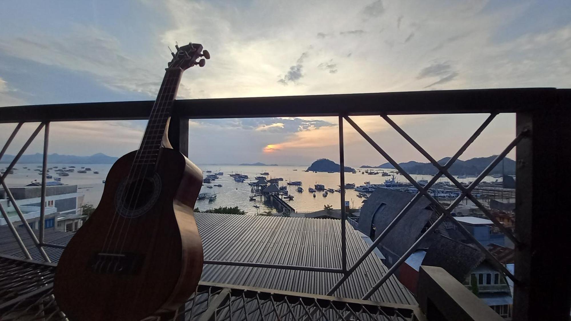 Dc Hotel & Hostel Labuan Bajo Εξωτερικό φωτογραφία