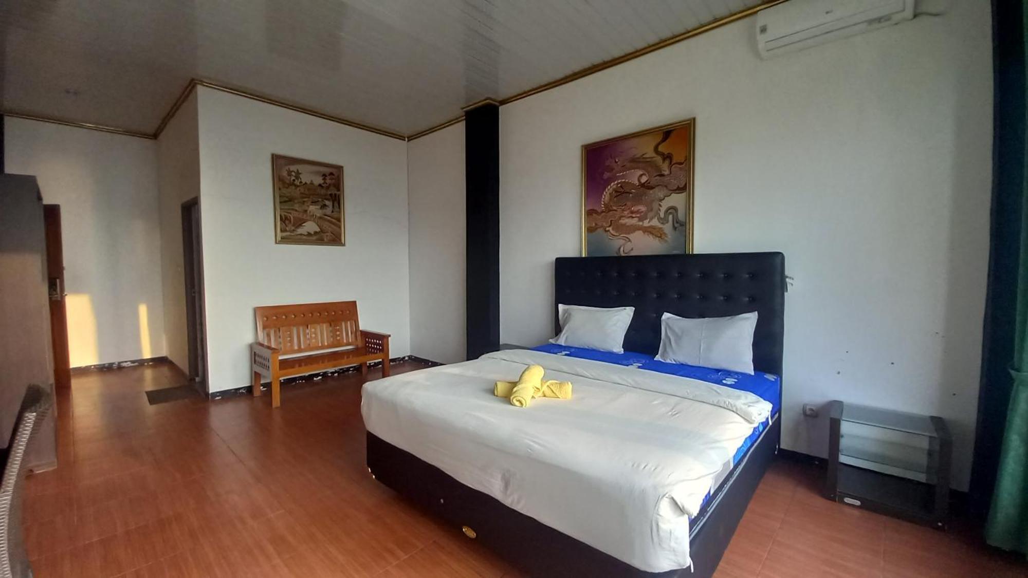 Dc Hotel & Hostel Labuan Bajo Εξωτερικό φωτογραφία